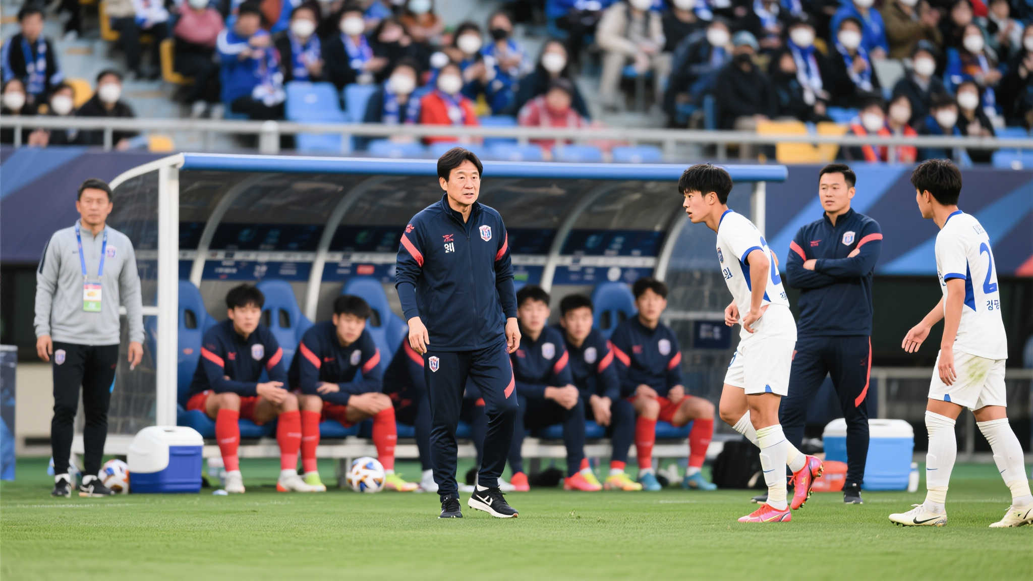 足协杯迎战青岛红狮,崔康熙谨慎对待,年轻球员上场机会渺茫 足协杯迎战青岛红狮,崔康熙谨慎对待,年轻球员上场机会渺茫